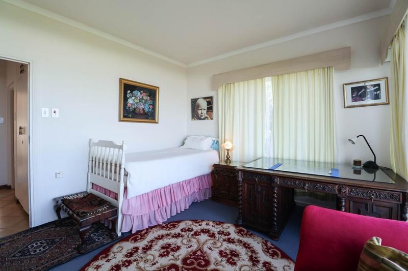 5 Bedroom Property for Sale in Outeniqua Strand Western Cape